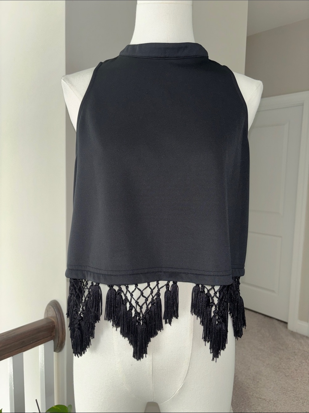 Sleeveless Fringe Hem Crop Top - Black